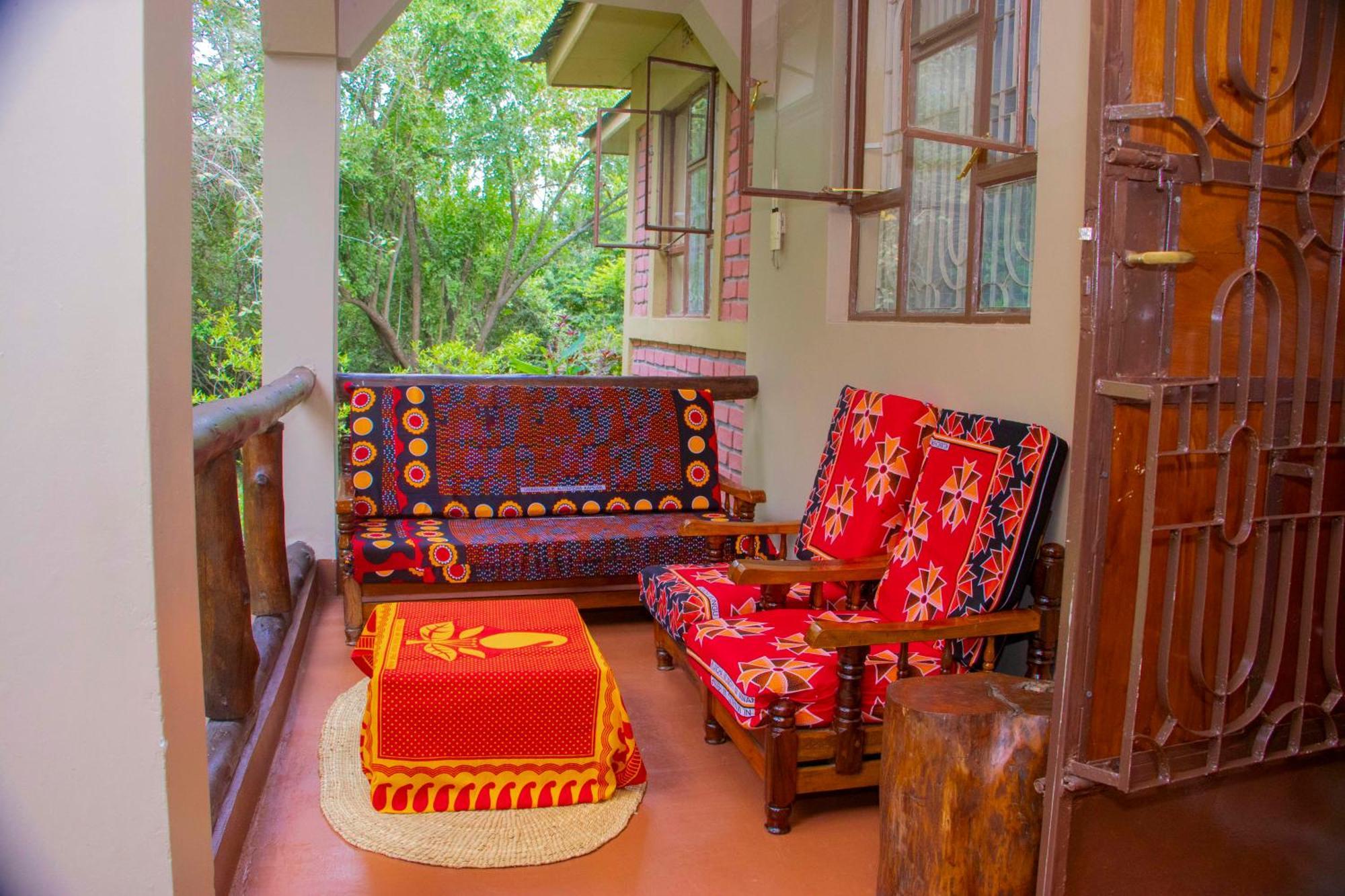 Shamba Hostel Usa River Exterior foto